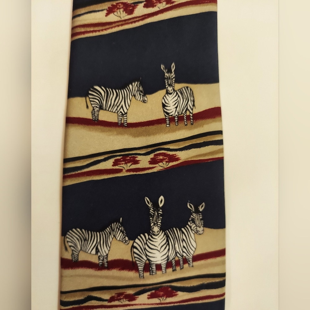 Vintage Into Africa zebra tie- 100% silk - Picture 3 of 4